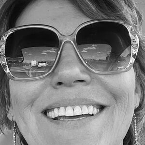 Meet your Posher, Elena